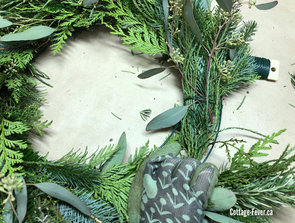 How to create a coastal inspired wreath